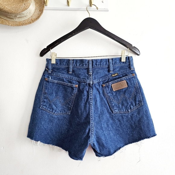 Vintage Wrangler High Rise Denim Cutoff Shorts Made in USA 13 x 34 Fits Size 8 - Picture 1 of 16